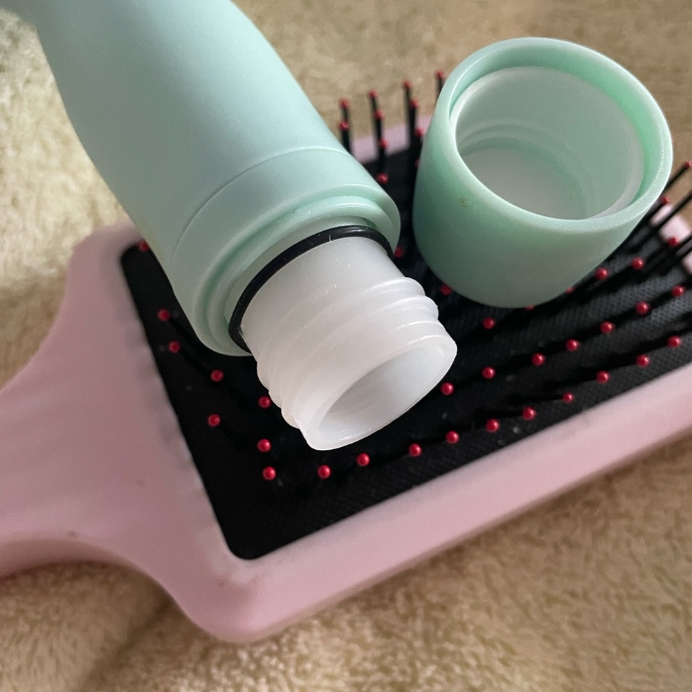 Hidden flask brush. NWOT